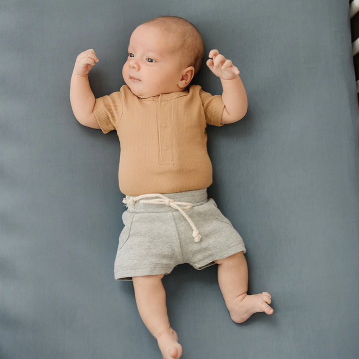 Mebie Baby - Organic Ribbed Henley Onesie in Cafe (3-6mo)