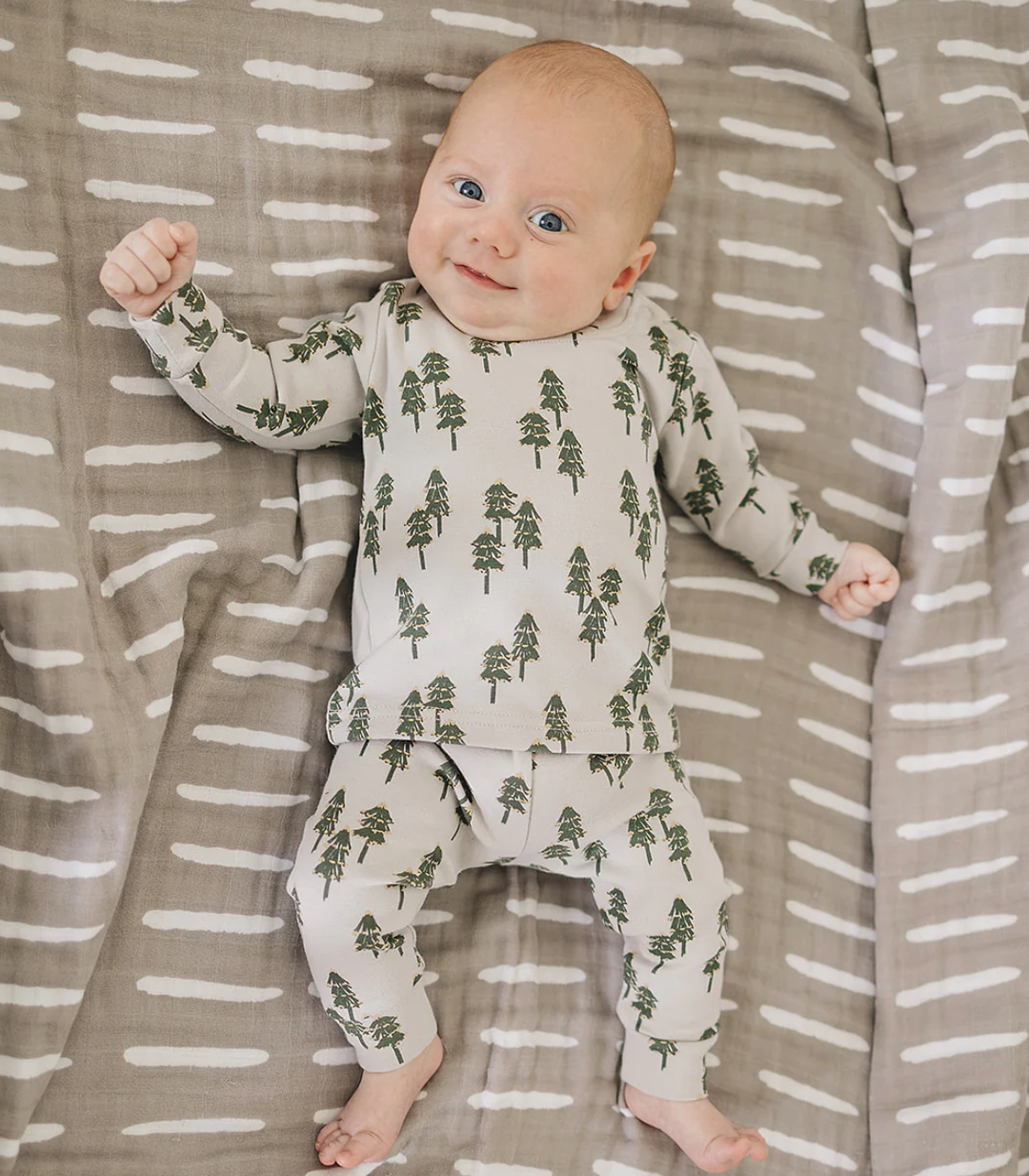Mebie Baby - Two-Piece Cozy Set in Pines (3-6mo)