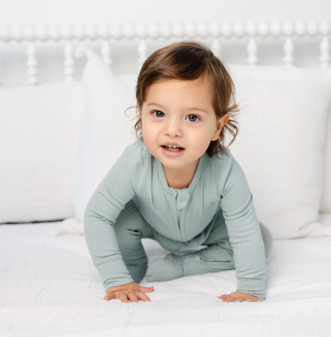 Lou Lou & Co - Bailey Ribbed Zipper Footies in Mint (12-24mo)