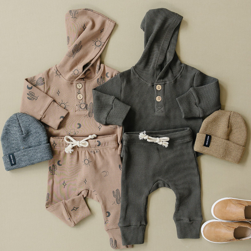 Mebie Baby - Western Hooded Two-Piece Set in Tan (18mo)