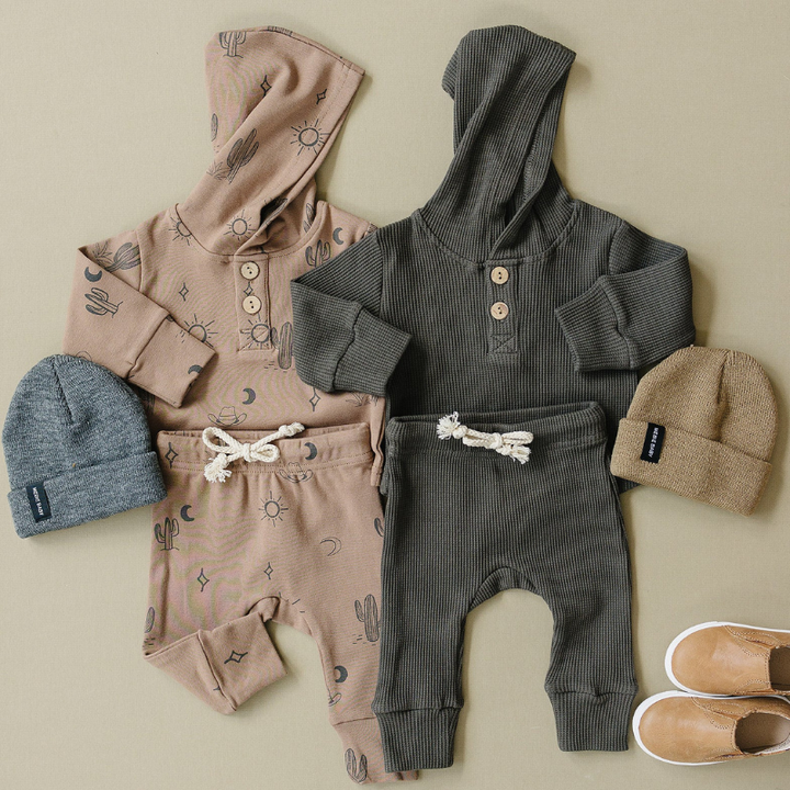 Mebie Baby - Western Hooded Two-Piece Set in Tan (18mo)