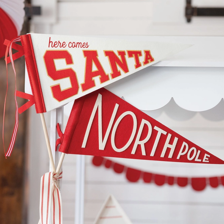 Here Comes Santa Felt Pennant Banner - 14.5"