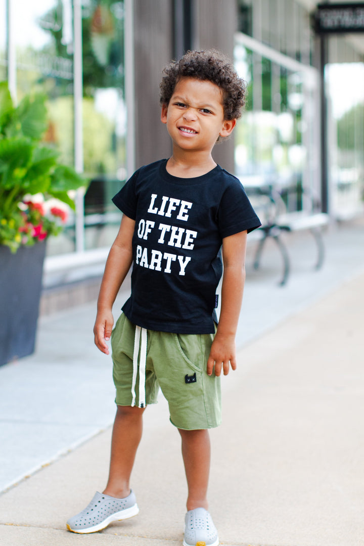 Lenox James - Life of the Party Tee in Black