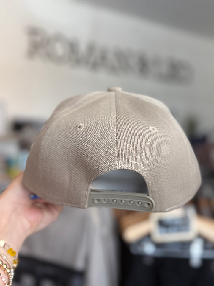 Kids Indiana snapback hat in tan