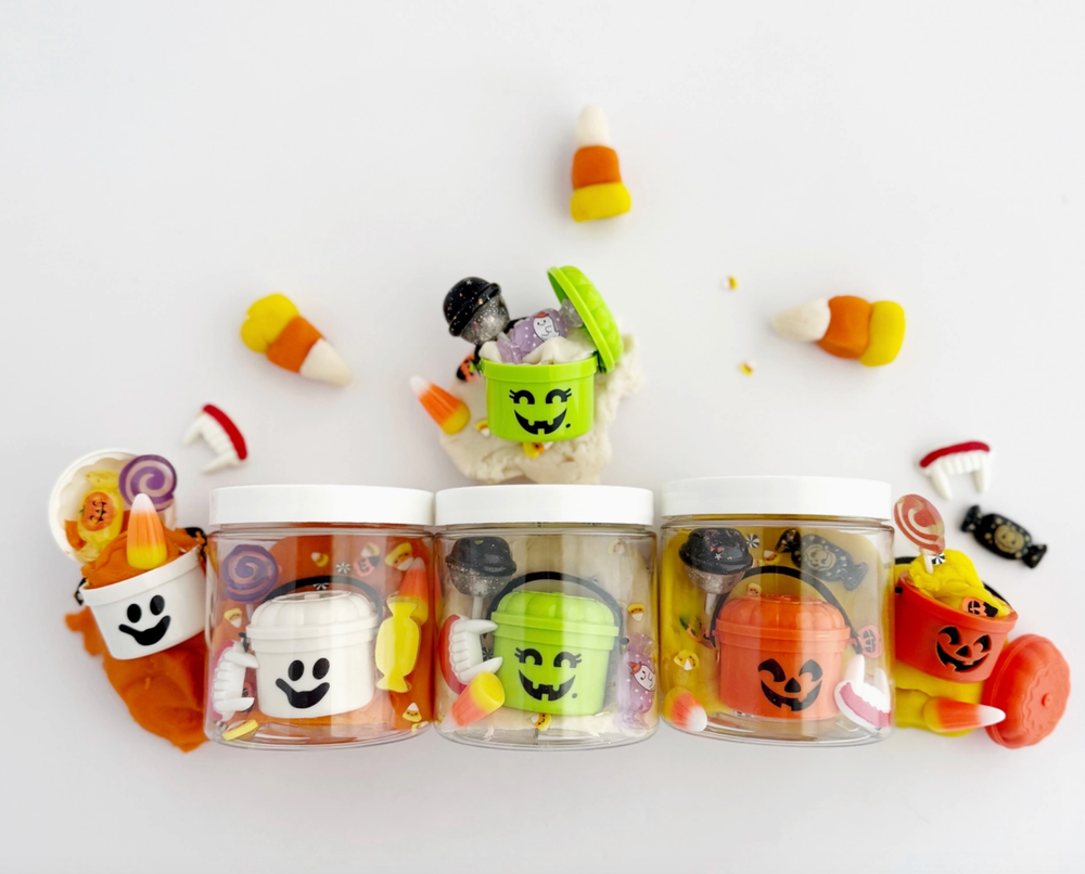 Kids Playdough Halloween mini doughs