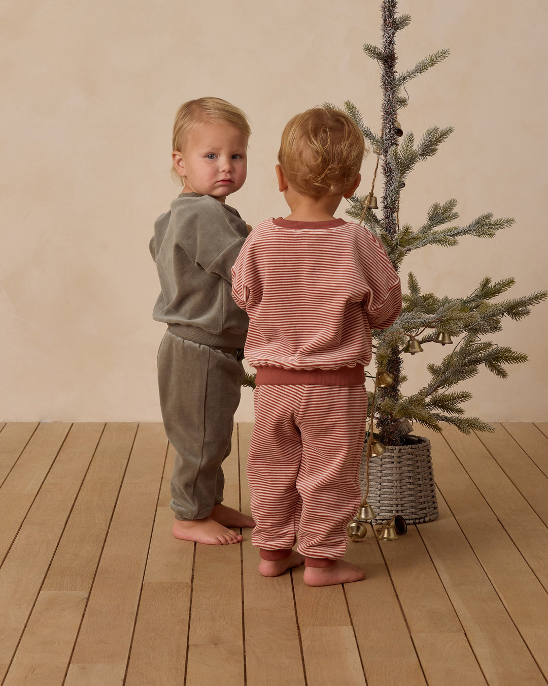 Quincy Mae - Velour Relaxed Sweatshirt in Candy Cane Stripe