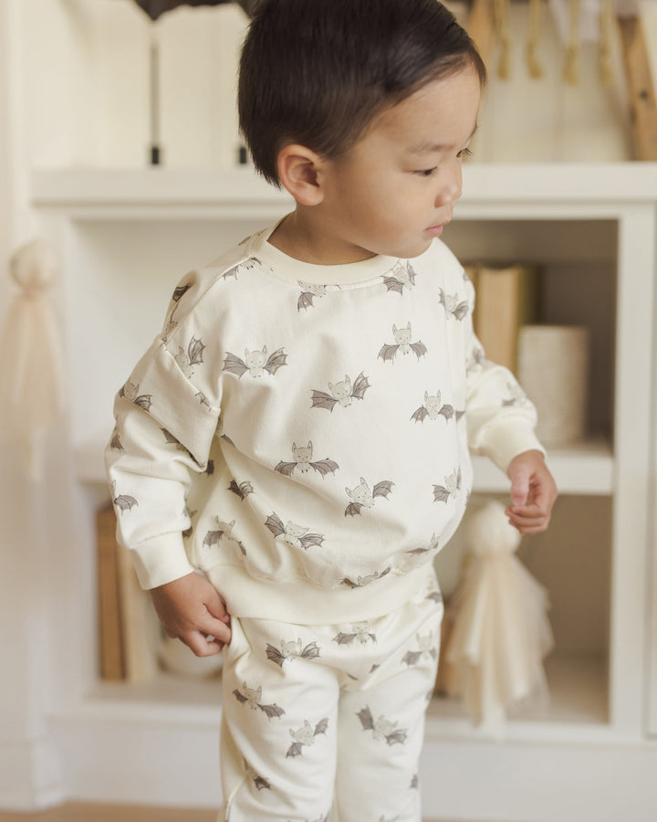 Quincy Mae - Relaxed Fleece Bats Sweatshirt in Ivory