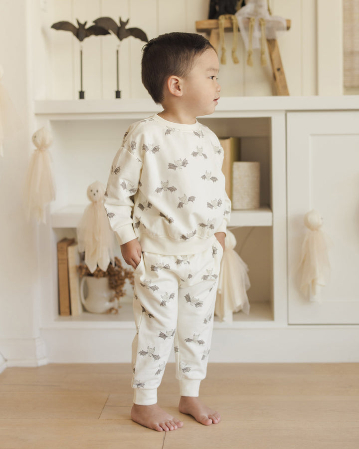 Quincy Mae - Relaxed Fleece Bats Sweatshirt in Ivory