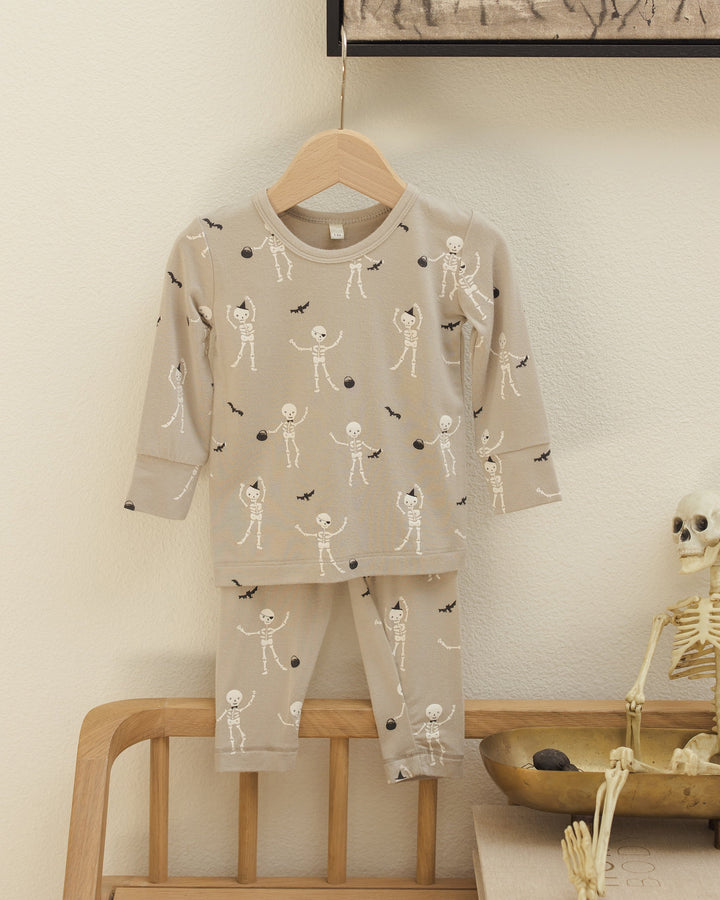 Quincy Mae - Skeleton Bamboo Pajama Set in Grey