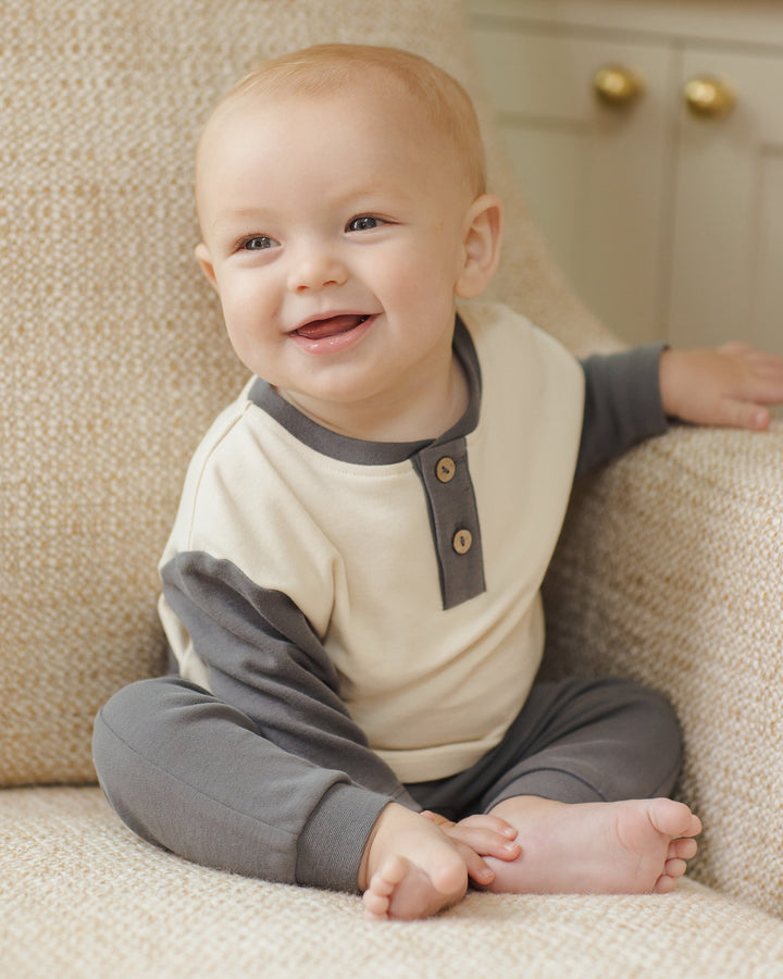 Quincy Mae - Long Sleeve Henley in Indigo