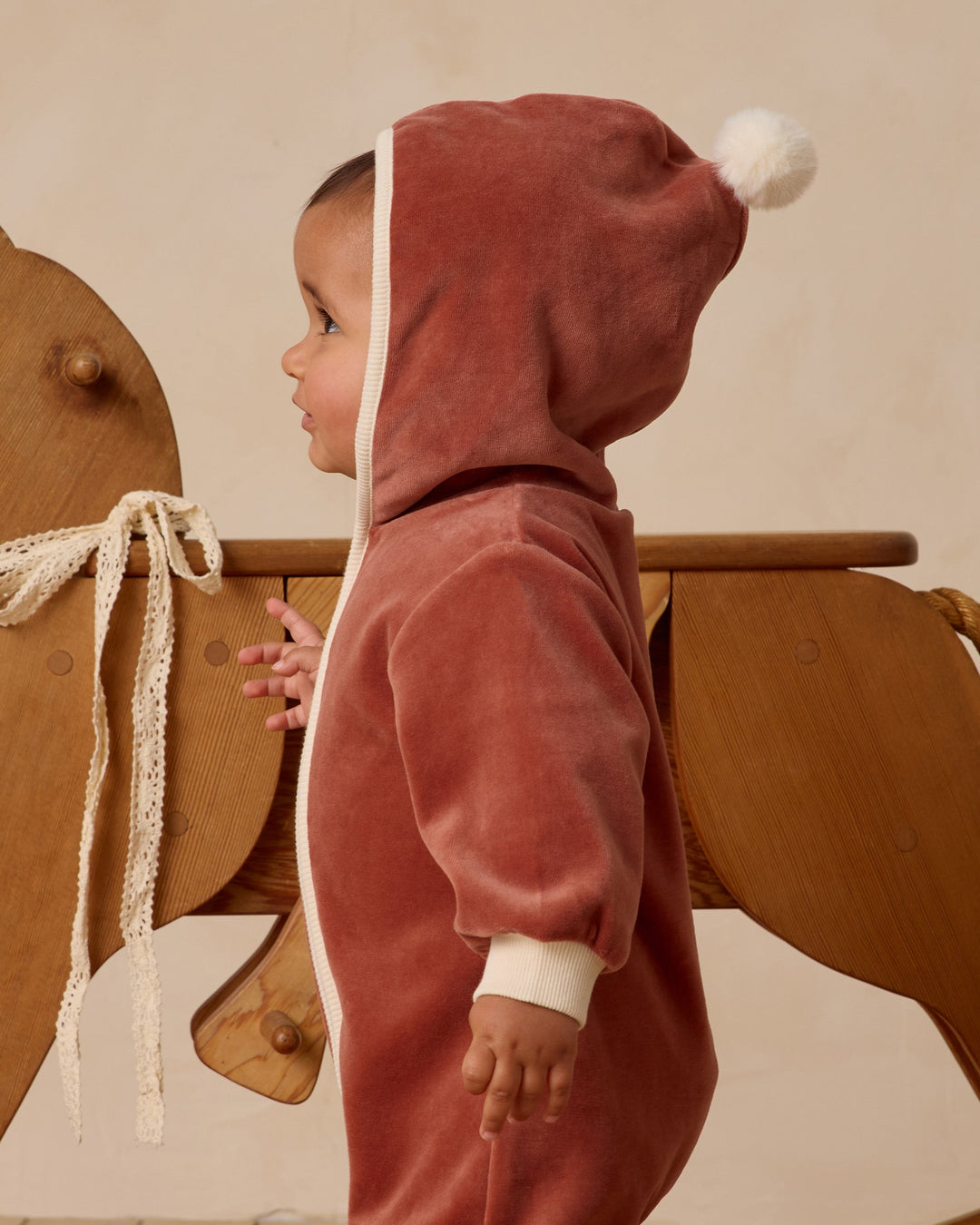 Quincy Mae - Baby Velour Zip Hooded Jumpsuit in Cranberry