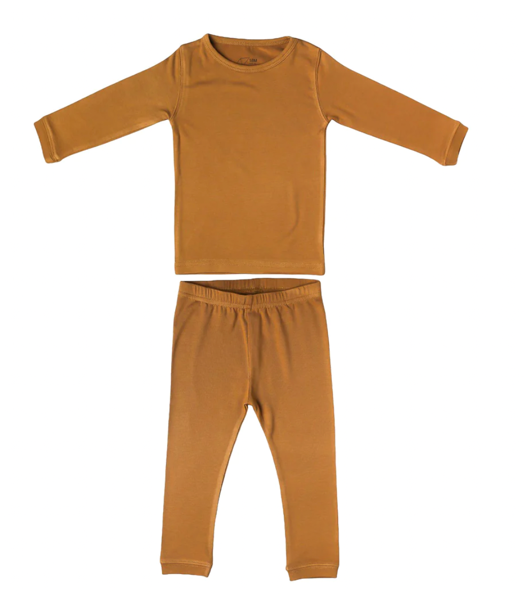 Copper Pearl - Two-Piece Long-Sleeve Pajamas in Camel