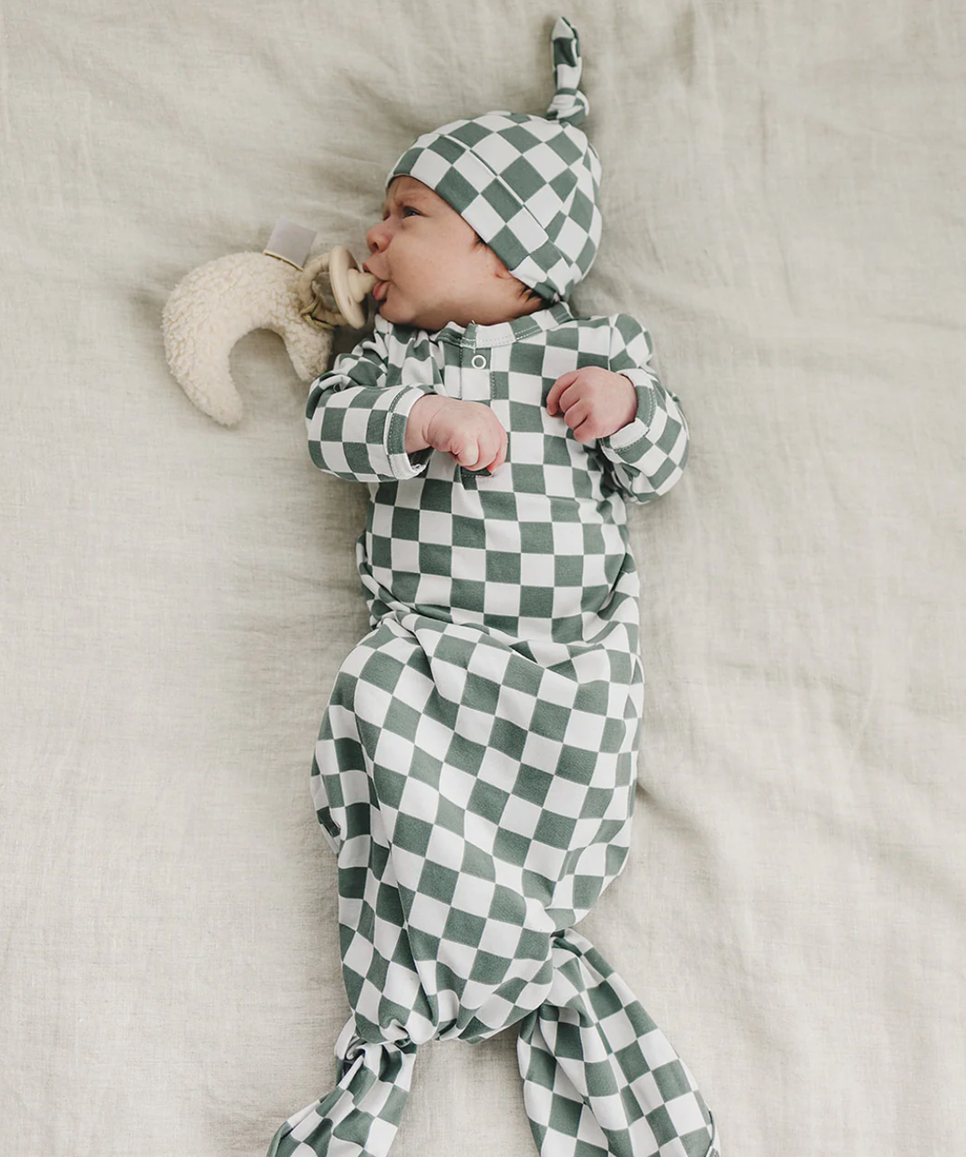 Mebie Baby - Newborn Knot Hat in Green Checkers