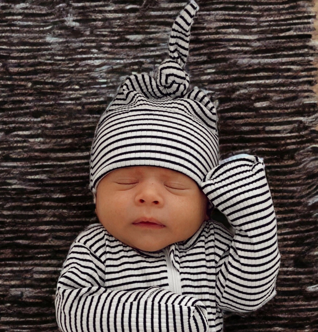 SIIX - Organic Ribbed Infant Beanie in Black Stripes