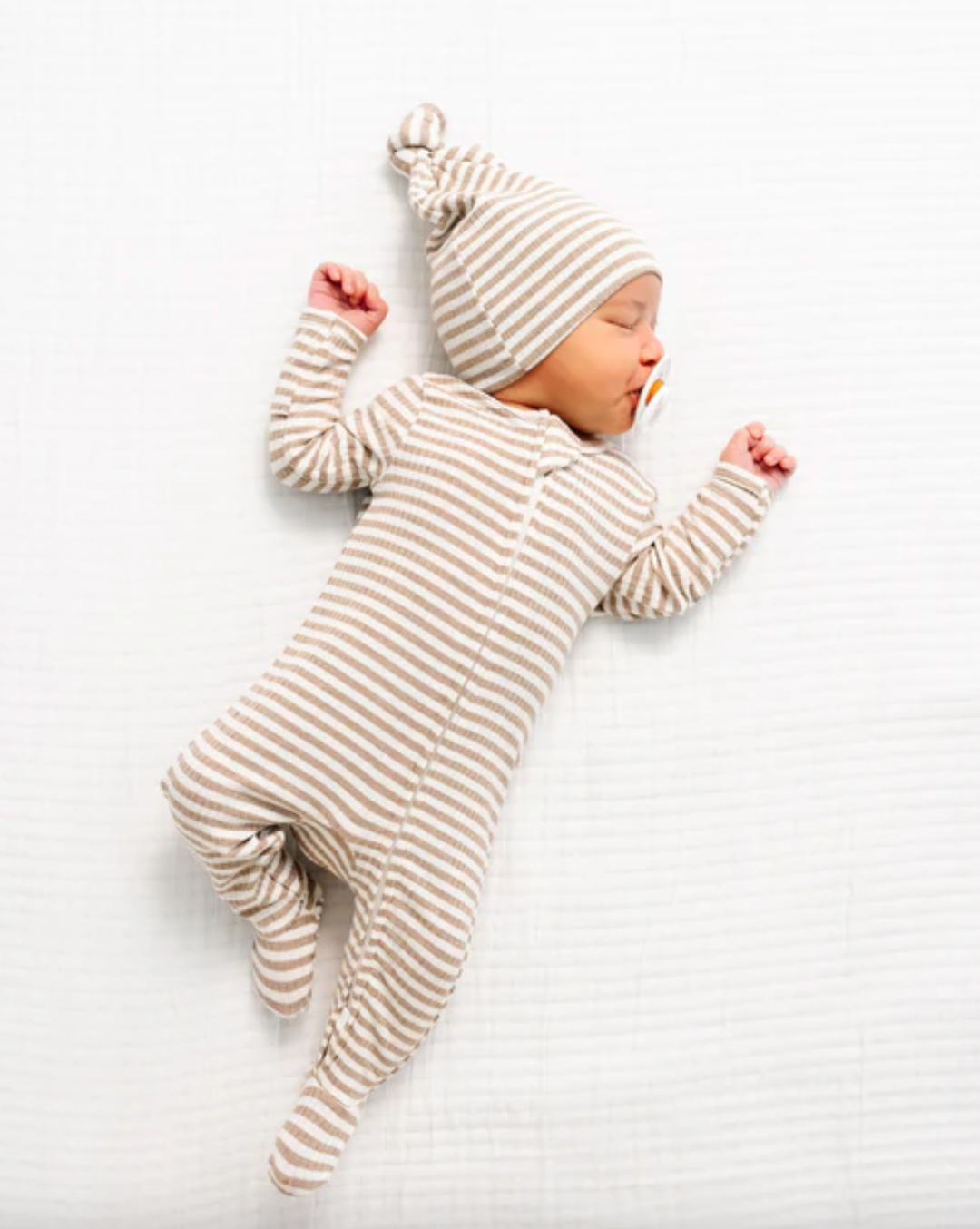 Lou Lou & Co - Ryan Zipper Footies in Heathered Wheat