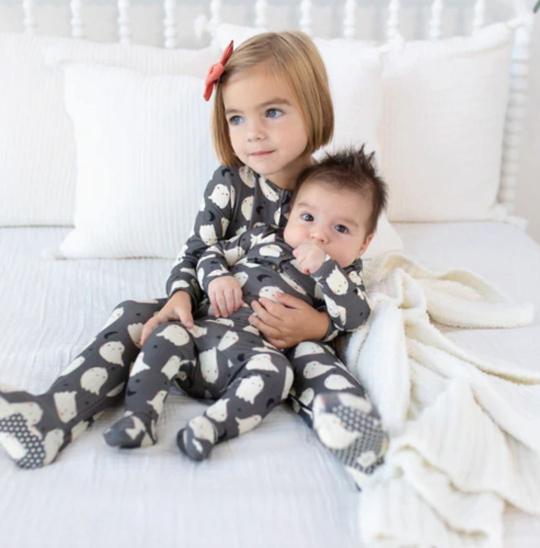 Lou Lou & Co - Happy Ghosts Zipper Footies in Charcoal