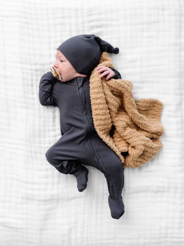 Lou Lou & Co - Hudson Ribbed Zipper Footies in Charcoal