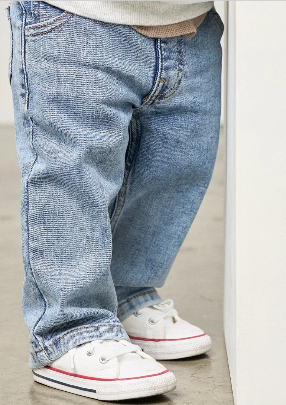 Toddler boys light washed jeans