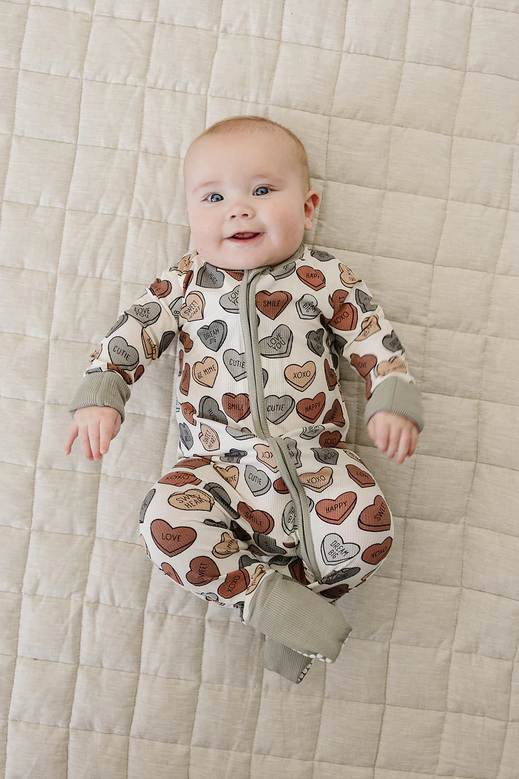 Mebie Baby - Ribbed Bamboo Zip Romper in Muted Conversation Hearts