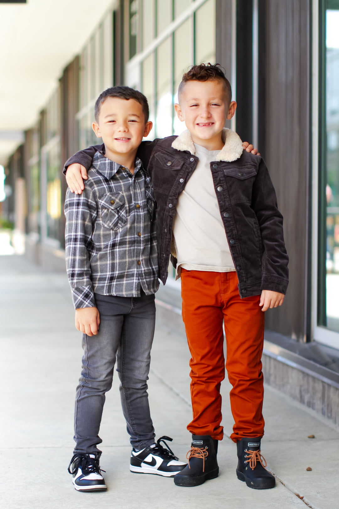 family photoshoot outfit inspo for boys