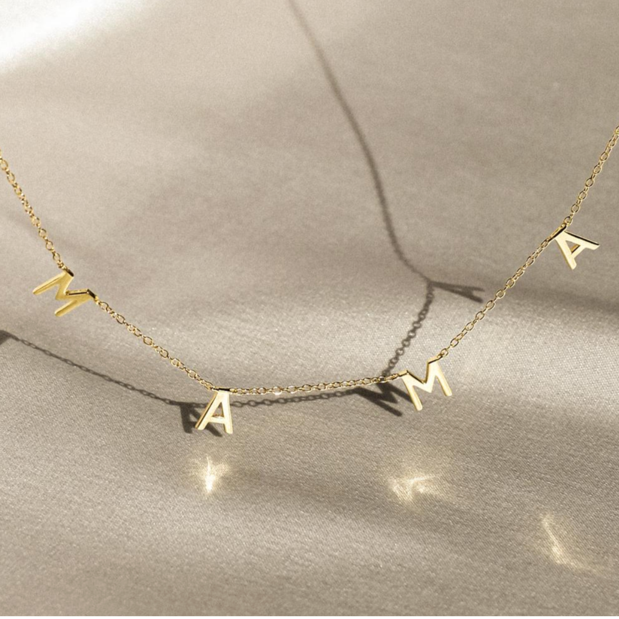 Mama Necklace in Solid 10K Gold - FOURTRUSS