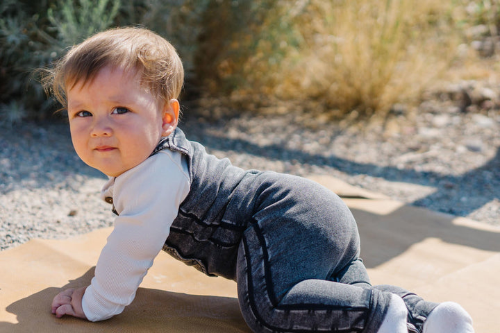 L'oved Baby - Organic Long Sleeve Bodysuit in White