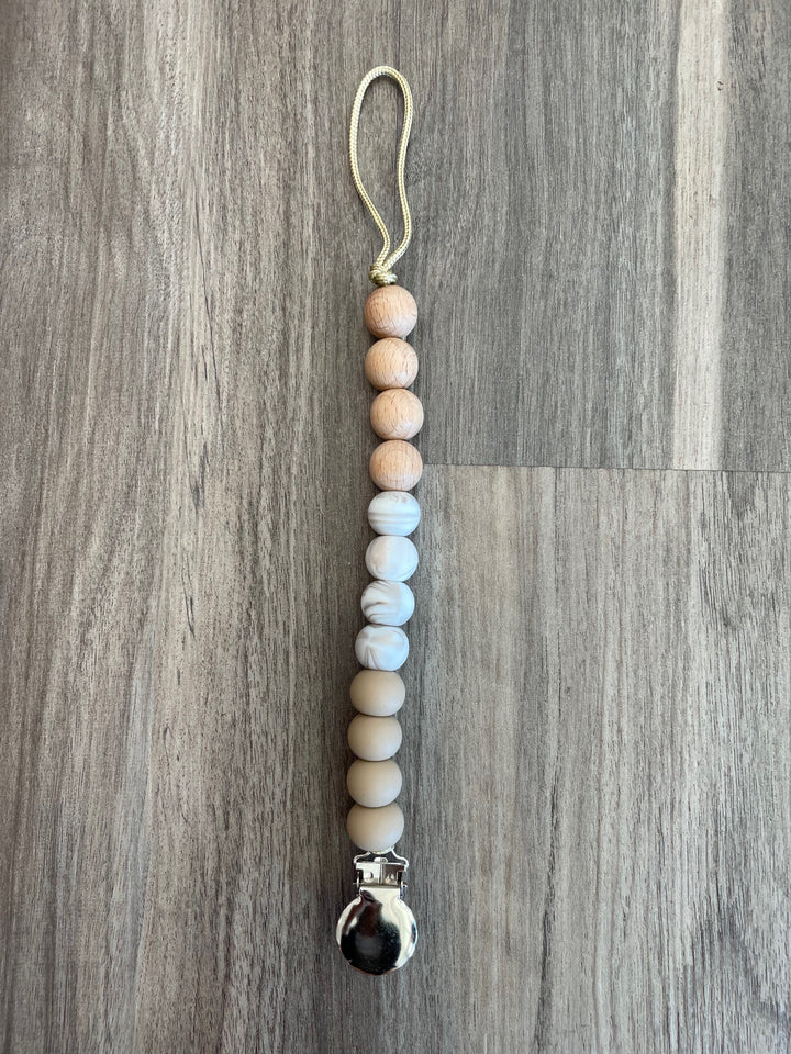 Neutral silicone baby pacifier clip 