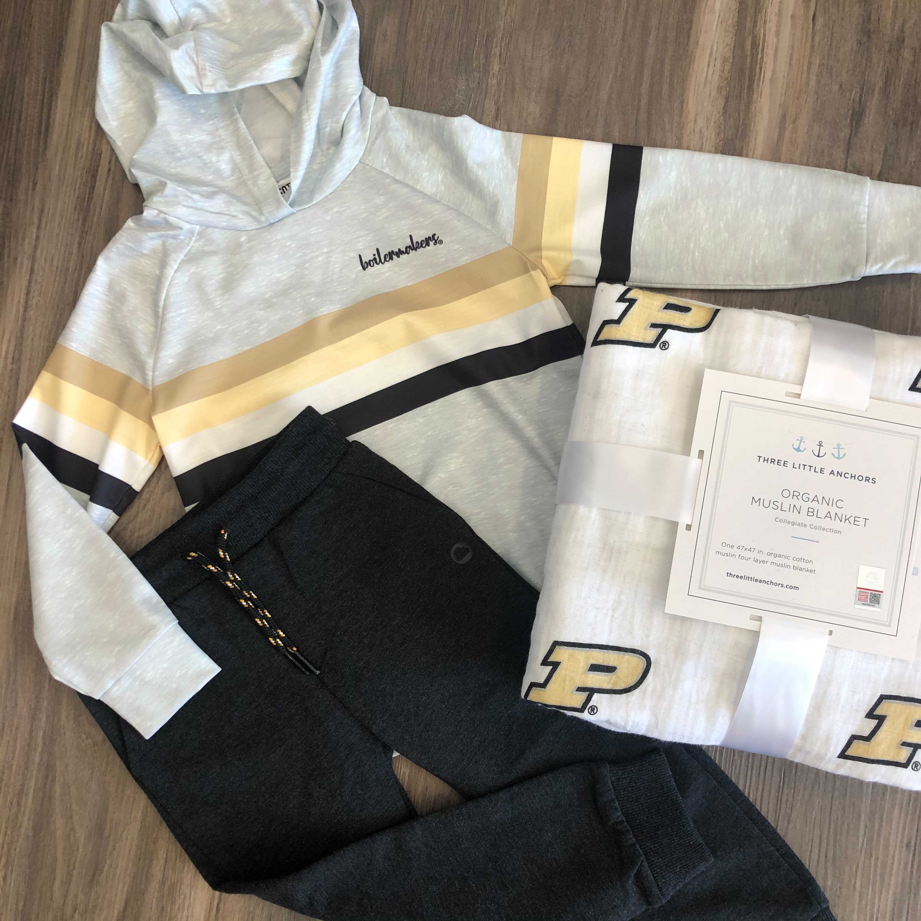 Purdue on sale sweatshirt blanket