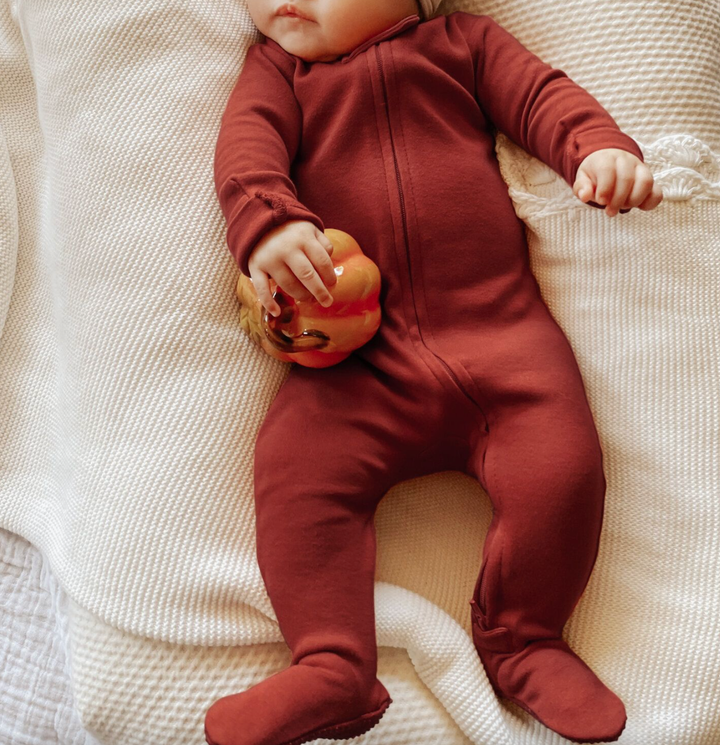 L'oved Baby - Organic Zipper Footie in Spice