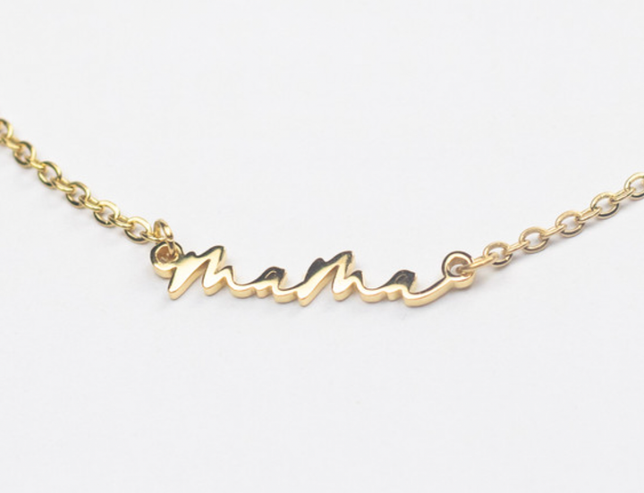 LeLaLo - Women's Mama Script Necklace in Gold