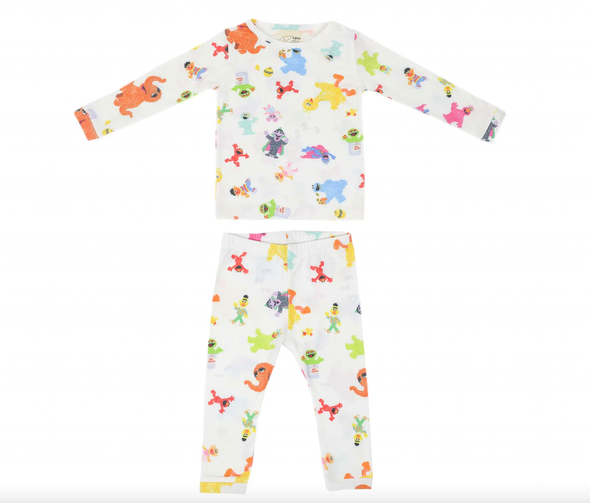 Copper Pearl - Two-Piece Long Sleeve Pajamas Set in Sesame Friends