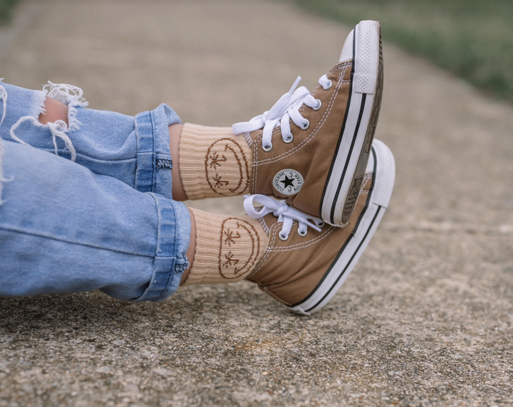 Kickin It Up Socks - Tan with Palm Tree Smile