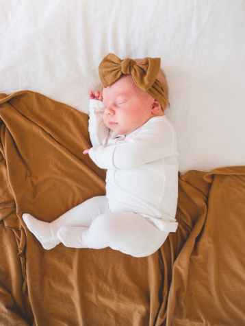 Copper Pearl - Infant Stretchy Soft-Knit Bow Headband in Camel