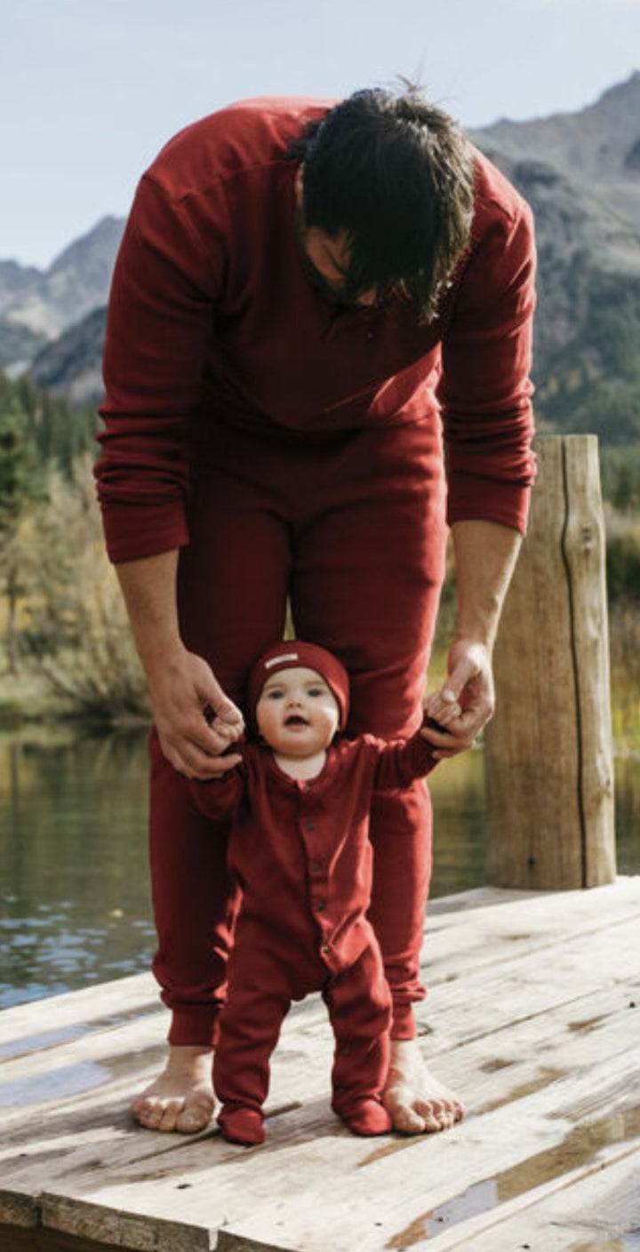 L’oved Baby - Organic Thermal Footie in Crimson